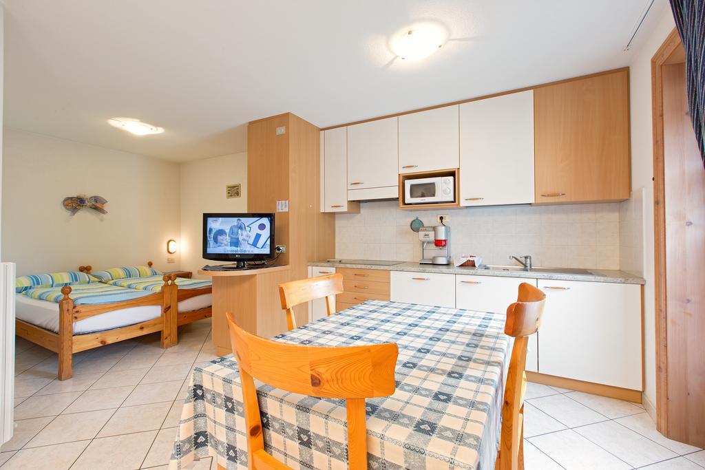 Bait Vegl Apartment Livigno Room photo